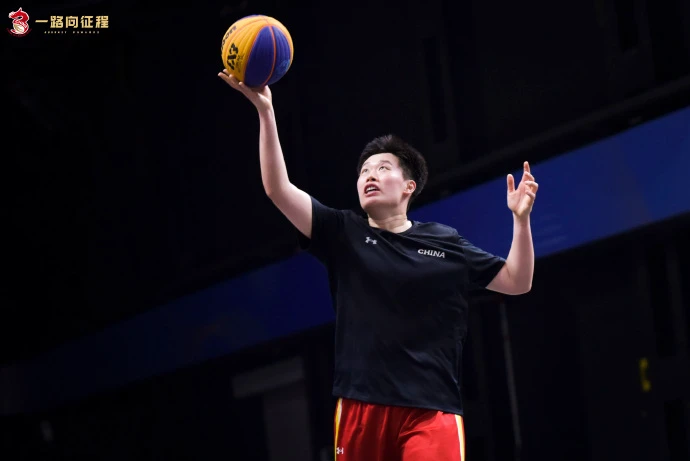 刻苦训练篮球时如何避免受伤的建议_1